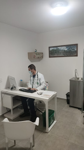 CONSULTORIO MÉDICO