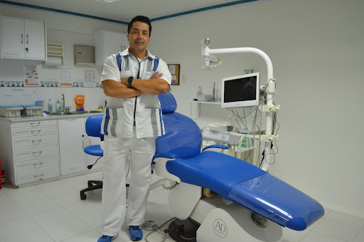 CONSULTORIO ODONTOLOGICO DR CARLOS M CORREA