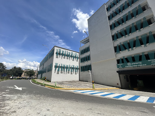 Clínica Central del Eje