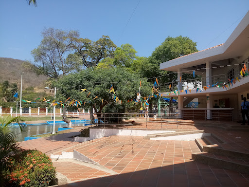 Parque Acuático El Chorro La Paz-Cesar
