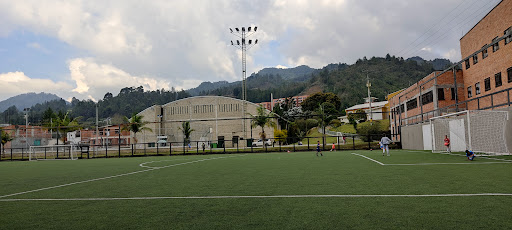 Cancha Sintética El Retiro