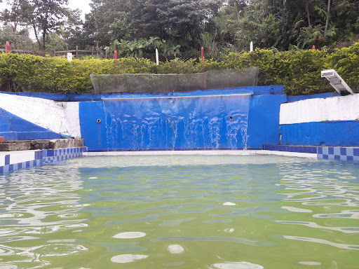 Piscina La Cascada