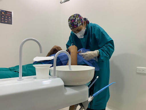Odontología Especializada Amalia Almario