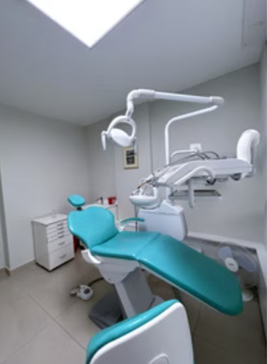 CONSULTORIO DENTAL IVAN RICARDO TORO