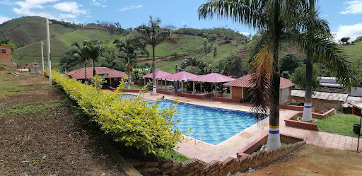 piscina aguas mansas