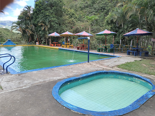 El Peñón, Piscina De Agua Natural